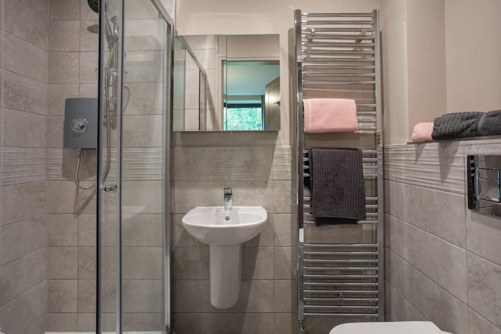 Stunning 2Br Next To The City Airport Bhd - Free Parking ベルファスト エクステリア 写真