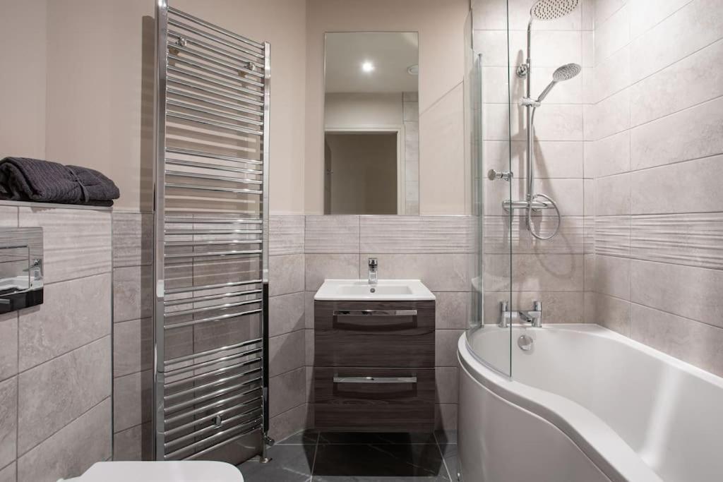 Stunning 2Br Next To The City Airport Bhd - Free Parking ベルファスト エクステリア 写真